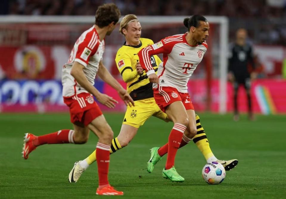 开云体育官网-英格兰碾压莱比锡红牛，萨内高光表现