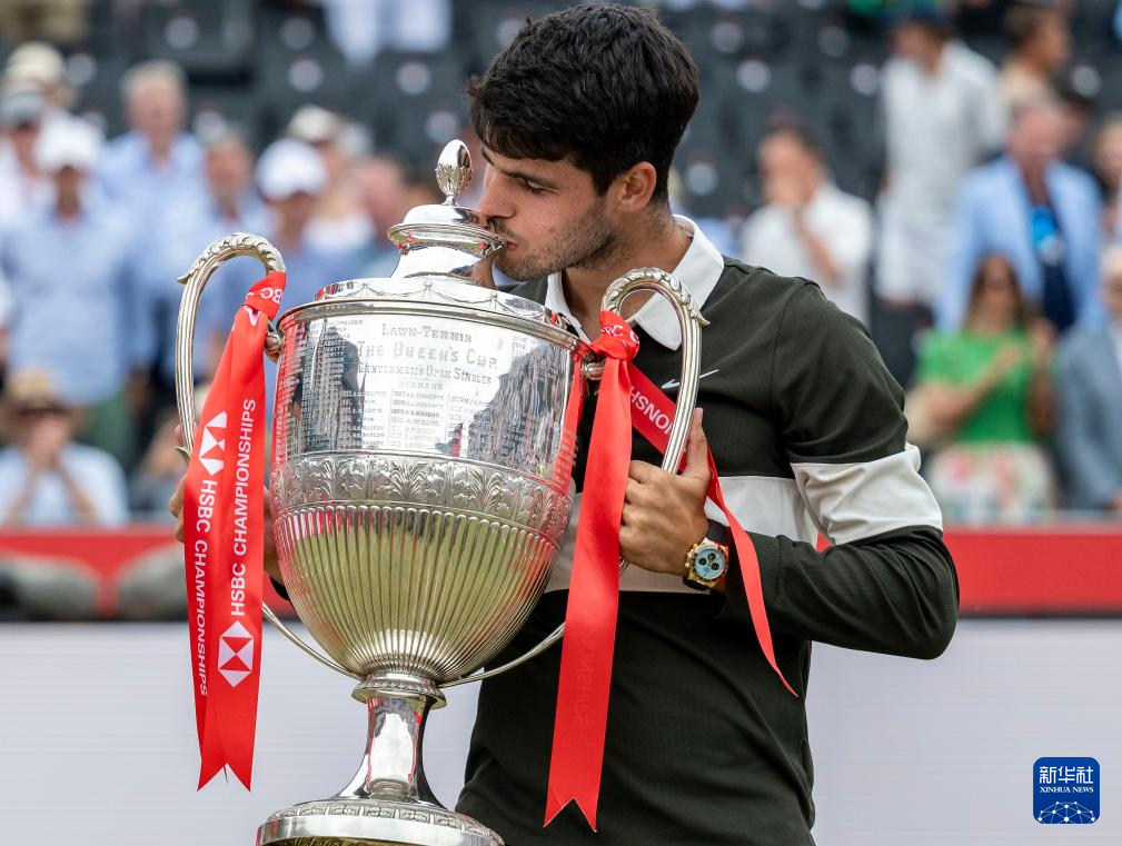 拉沃尔杯轻取美网，阿尔卡拉斯惊艳四座