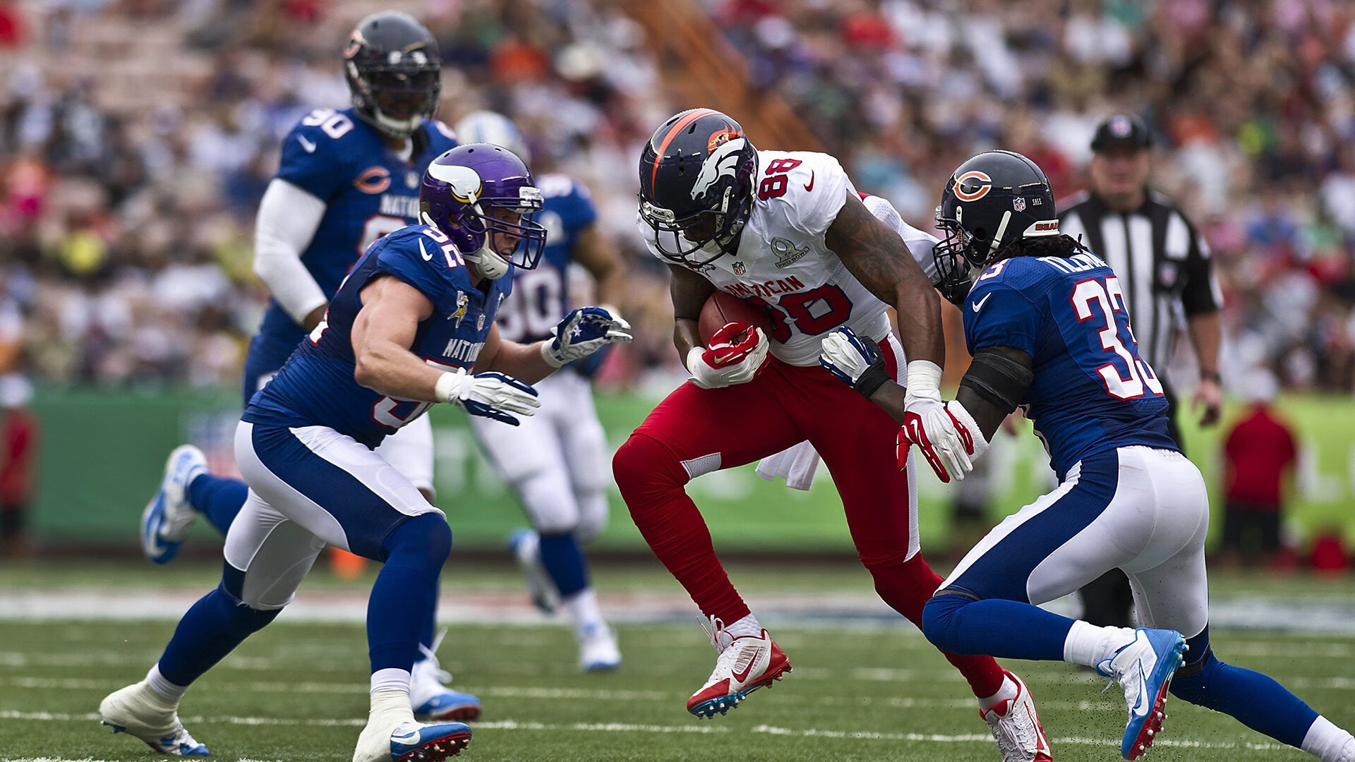 黄喜灿爆发,冰岛连续得分压制新西兰,小国足球的生存启示录