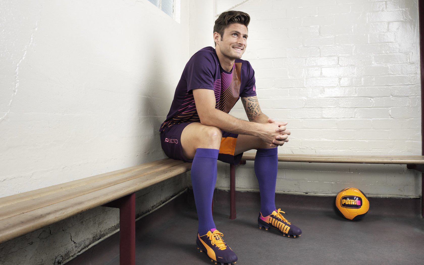 开云体育2026-当库里接管欧冠，体育叙事如何偷走我们的独立思考？