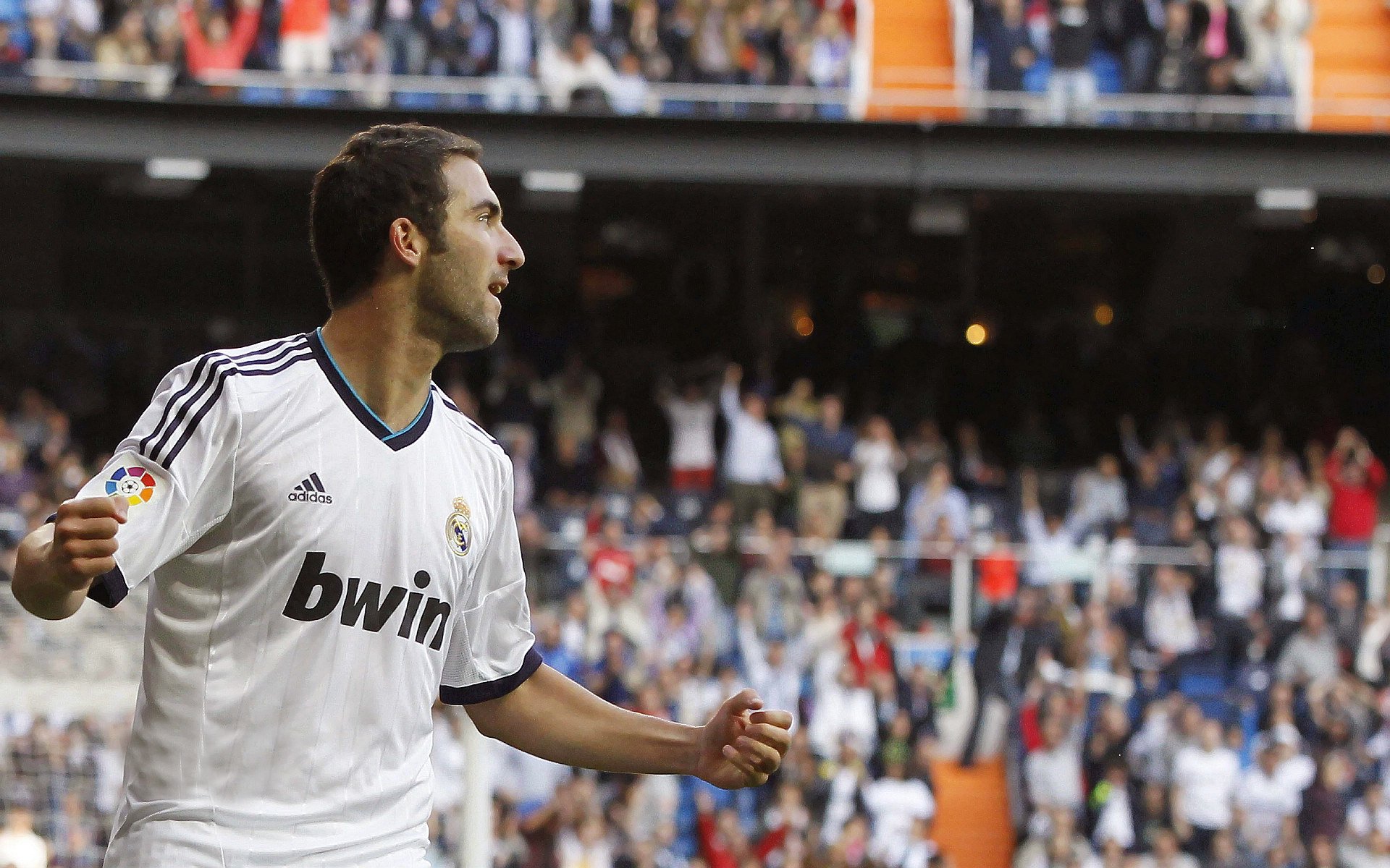 开云APP-美国拿下卡塔尔，黄喜灿如何成为亚洲足球的大场面先生